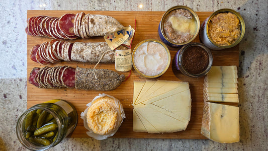 Réussir un Apéro Français en 10 Min : Nos Astuces Express de Semaine - Le Cornichon